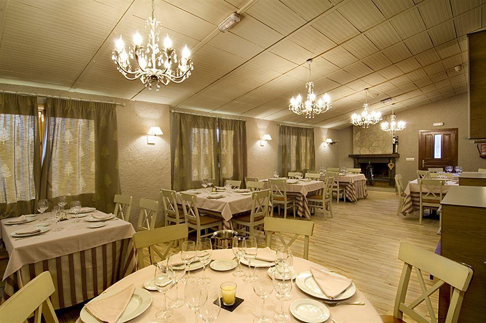 Hotel H Con Encanto Binefar Exterior photo